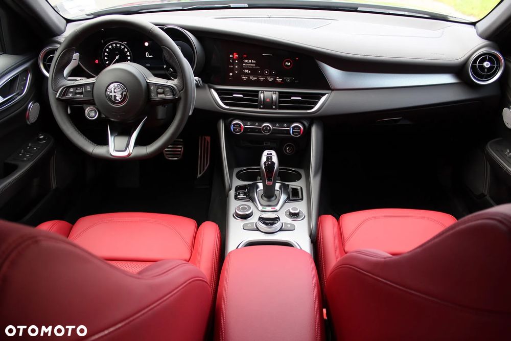 Alfa Romeo Giulia 2.0 Turbo Veloce Q4 - 11