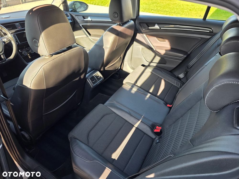 Volkswagen Golf 1.4 TSI BMT Highline - 14