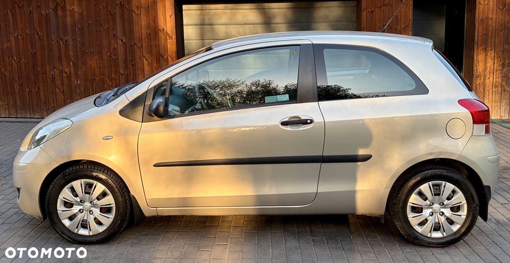 Toyota Yaris 1.33 Luna - 9