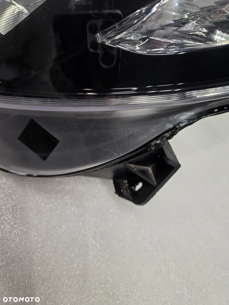 OPEL CORSA D LIFT 11-14 LEWA LAMPA PRZEDNIA PRZÓD , ŁADNA , CIEMNA , BARDZO ŁADNA , NR AUKCJI LPP150 - 6