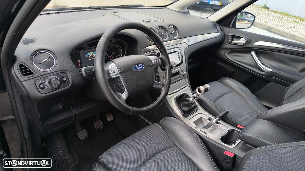 Ford S-Max 1.8 TDCi Titanium 7L - 26