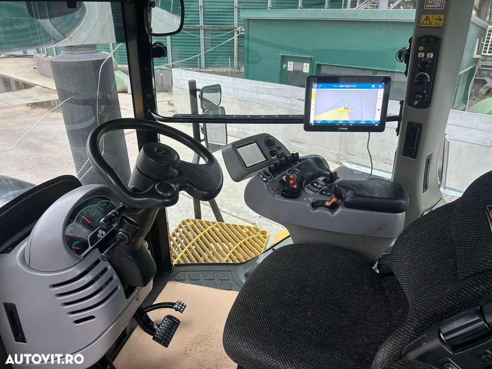 Challenger 875C Tractor pe Senile - 5