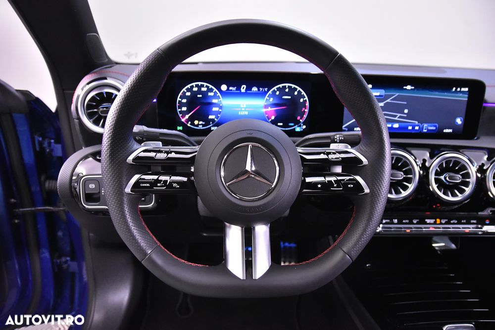 Mercedes-Benz CLA 220 4Matic 7G-DCT AMG Line - 18