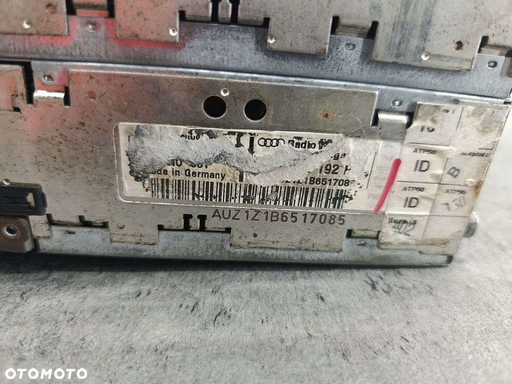 RADIO NAWIGACJA FABRYCZNA AUDI A4 B6 3.0 V6 - 6