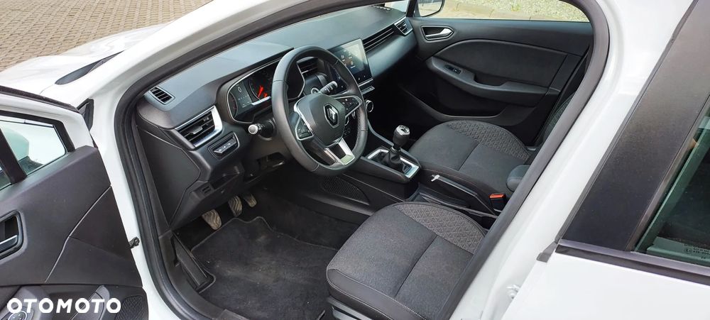 Renault Clio - 9