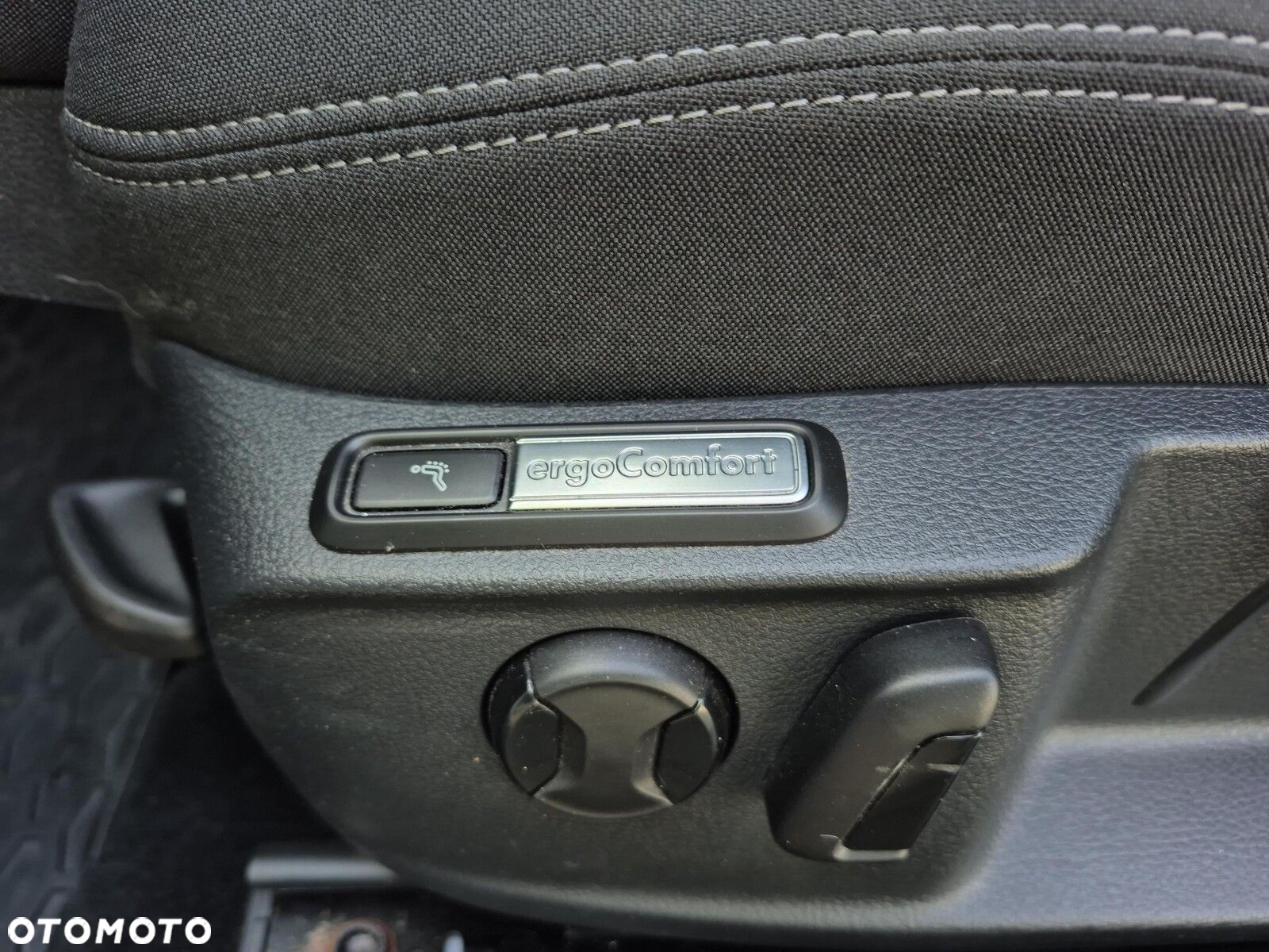 Volkswagen Passat 2.0 TDI Business DSG - 11