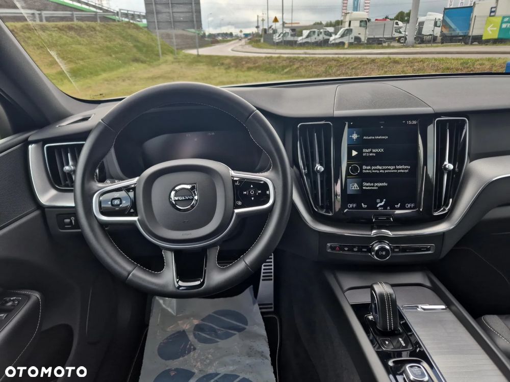 Volvo XC 60 B4 B R-Design - 13