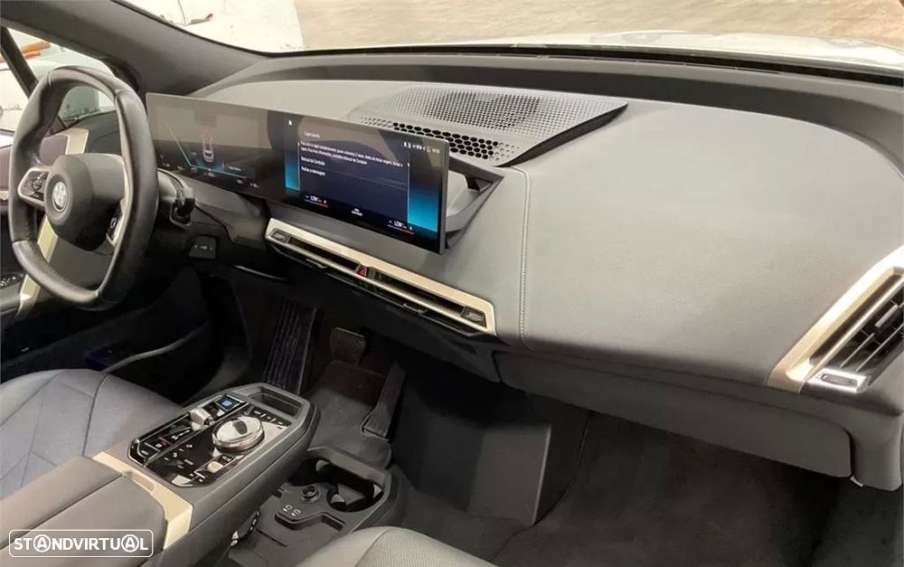 BMW iX xDrive 40 Pack Desportivo - 12