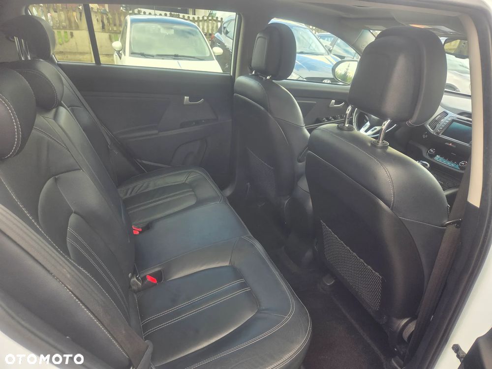Kia Sportage 2.0 CRDI 4WD Automatik Vision - 9