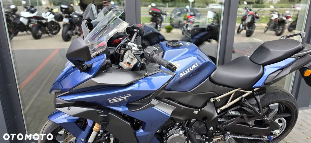 Suzuki GSX - 41