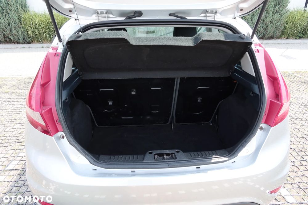 Ford Fiesta - 12