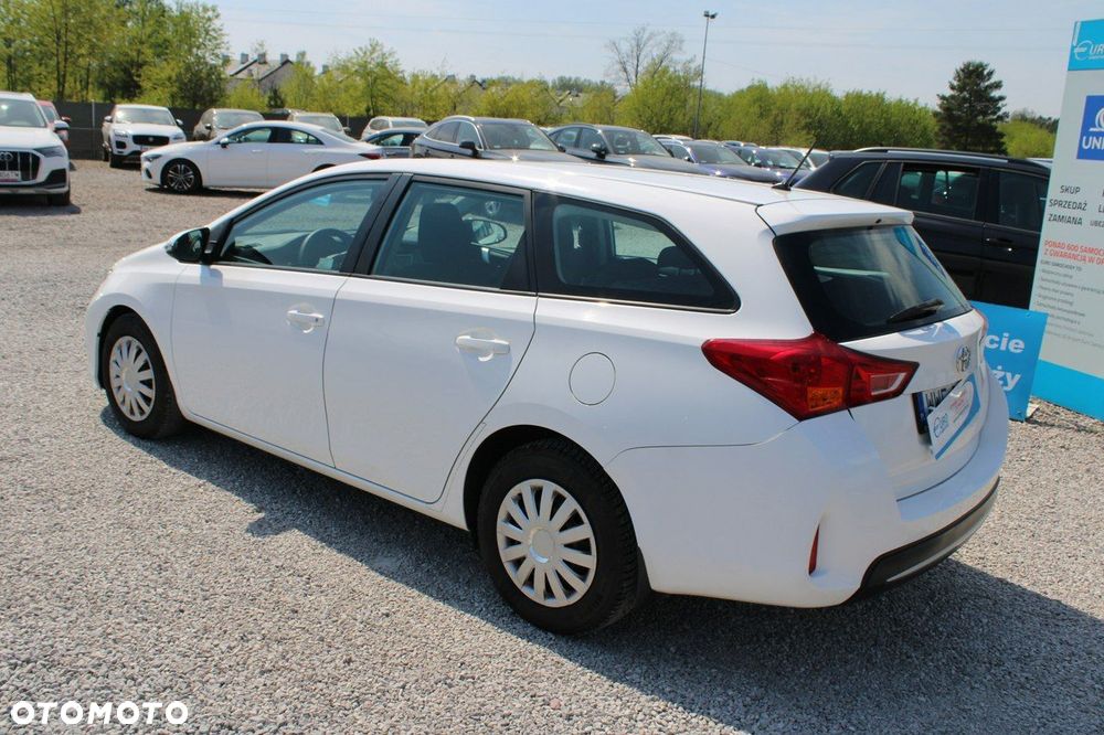 Toyota Auris - 9