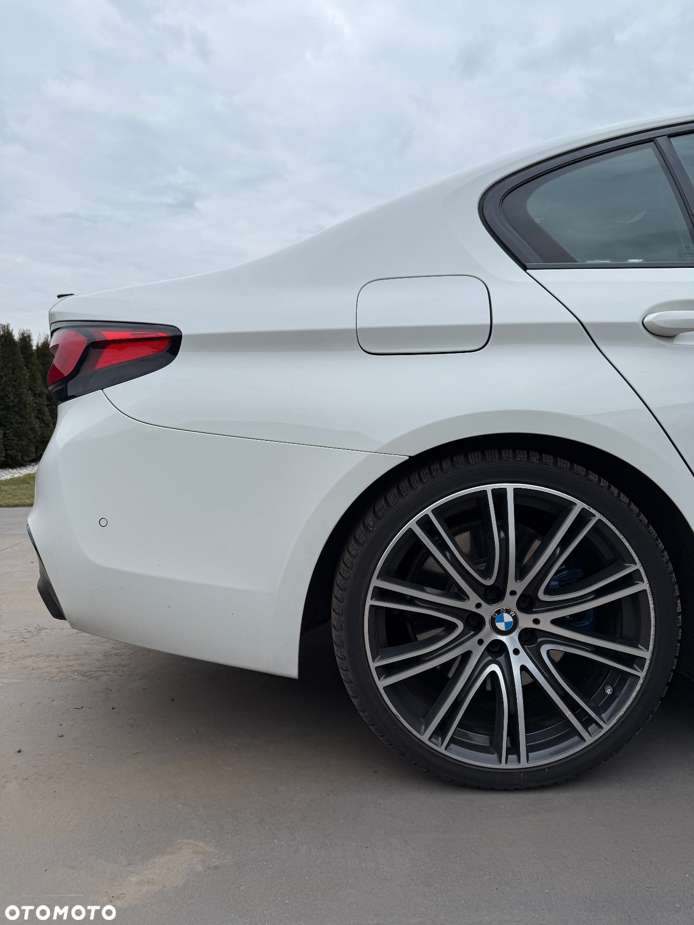 BMW Seria 5 M550i xDrive sport - 6