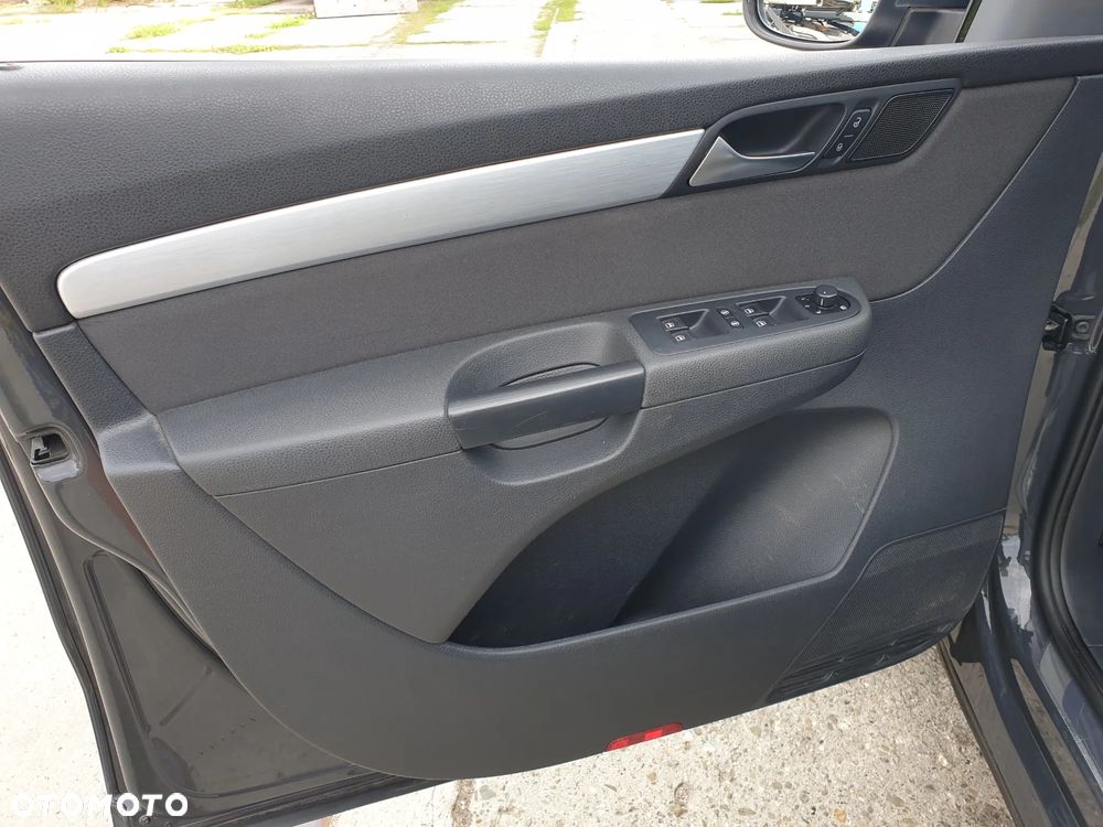 Volkswagen Sharan 2.0 TDI DSG BlueMotion Technology Cup - 19