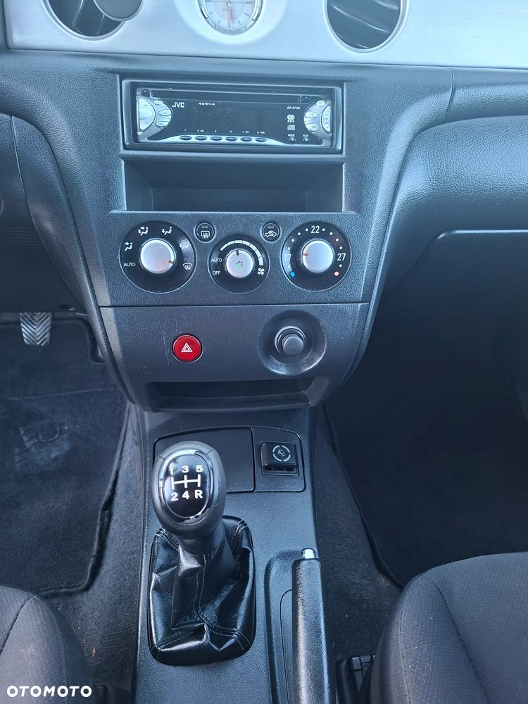 Mitsubishi Outlander - 18