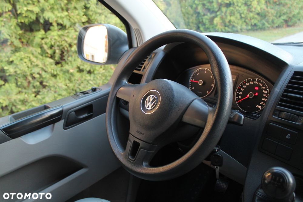 Volkswagen T5 - 23