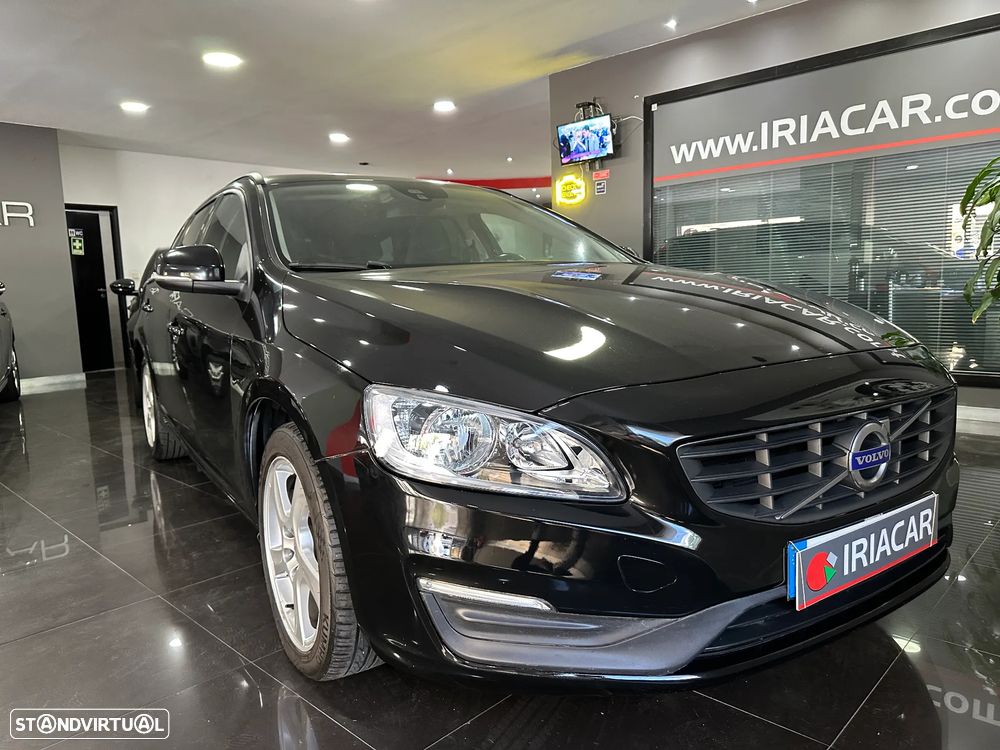 Volvo V60 2.0 D2 Momentum Drive - 4