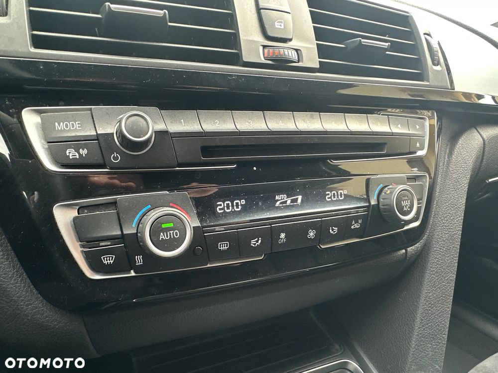 BMW Seria 3 318d Edition M Sport Shadow - 30