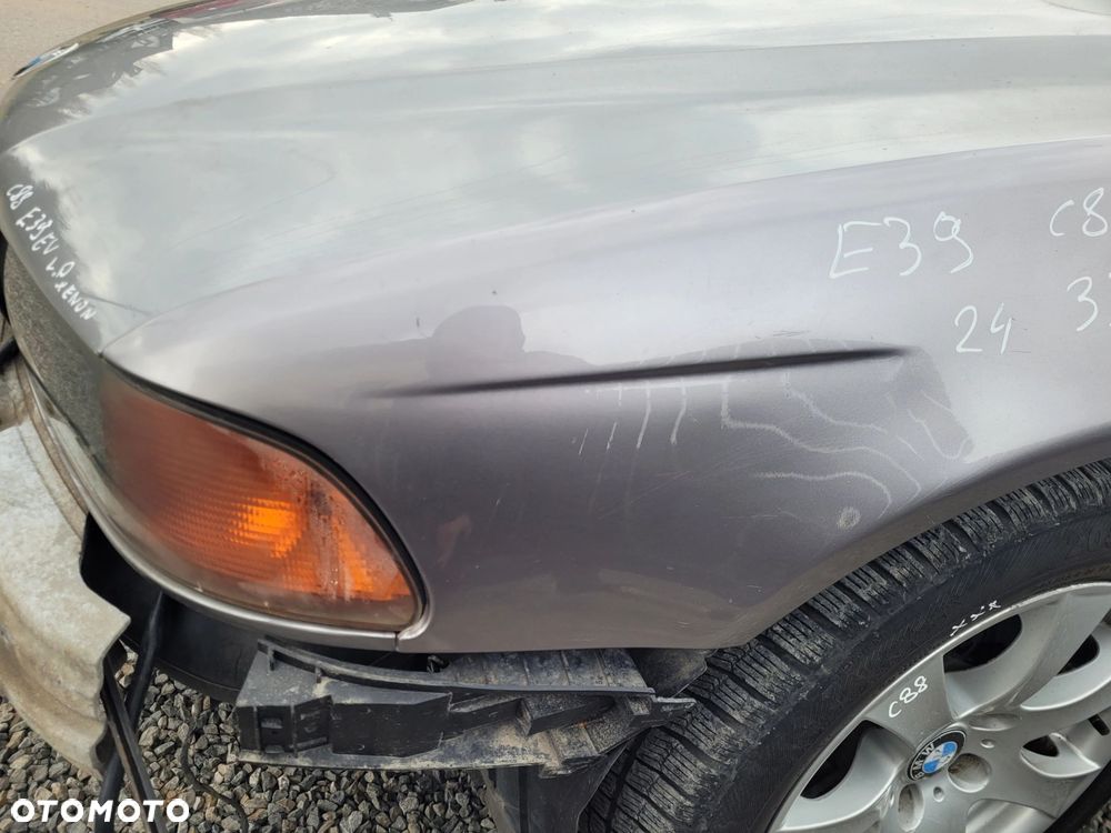 BŁOTNIK LEWY PRZÓD PRZEDNI BMW E39 339 ASPENSILBER SEDAN KOMBI C88 - 2