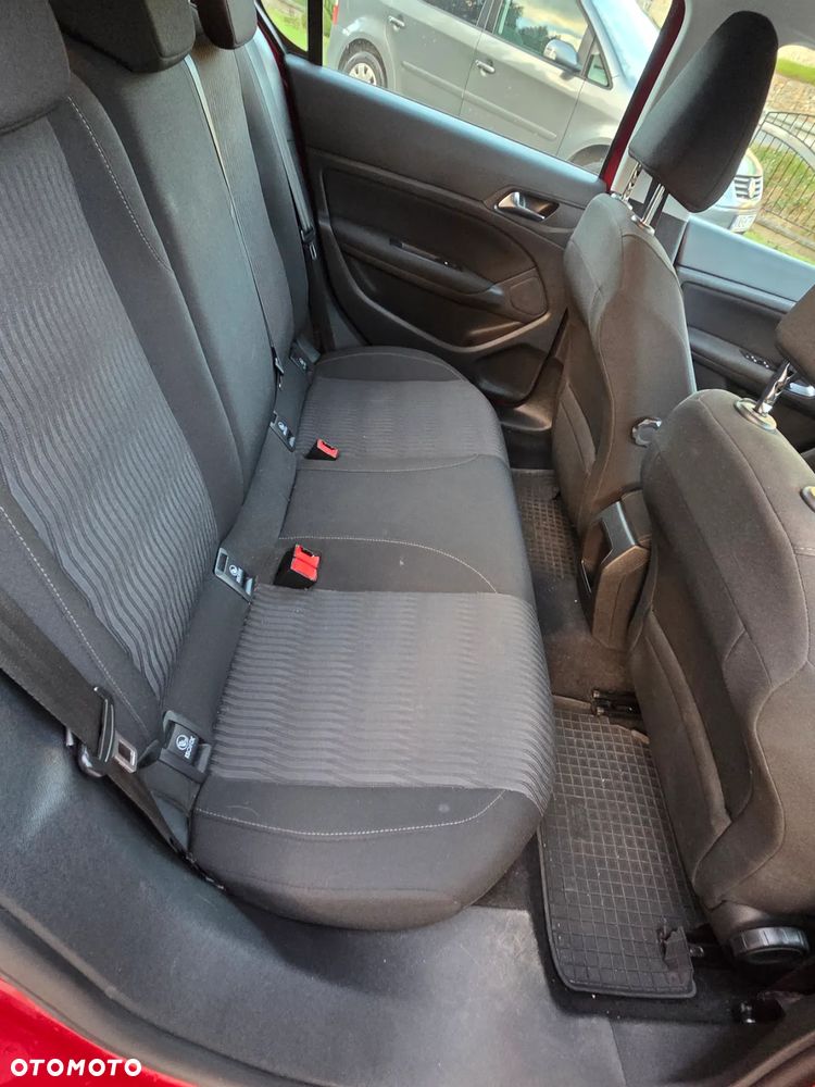 Peugeot 308 1.6 THP Active - 23