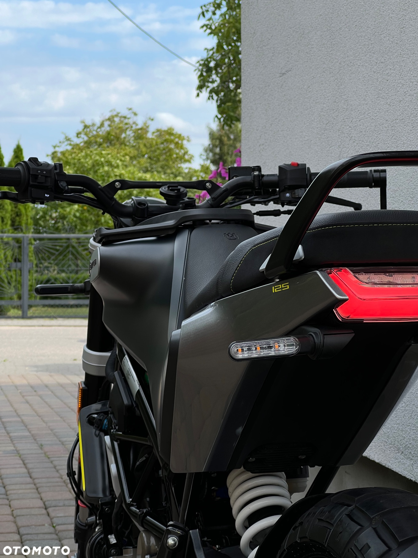 Husqvarna Svartpilen - 5