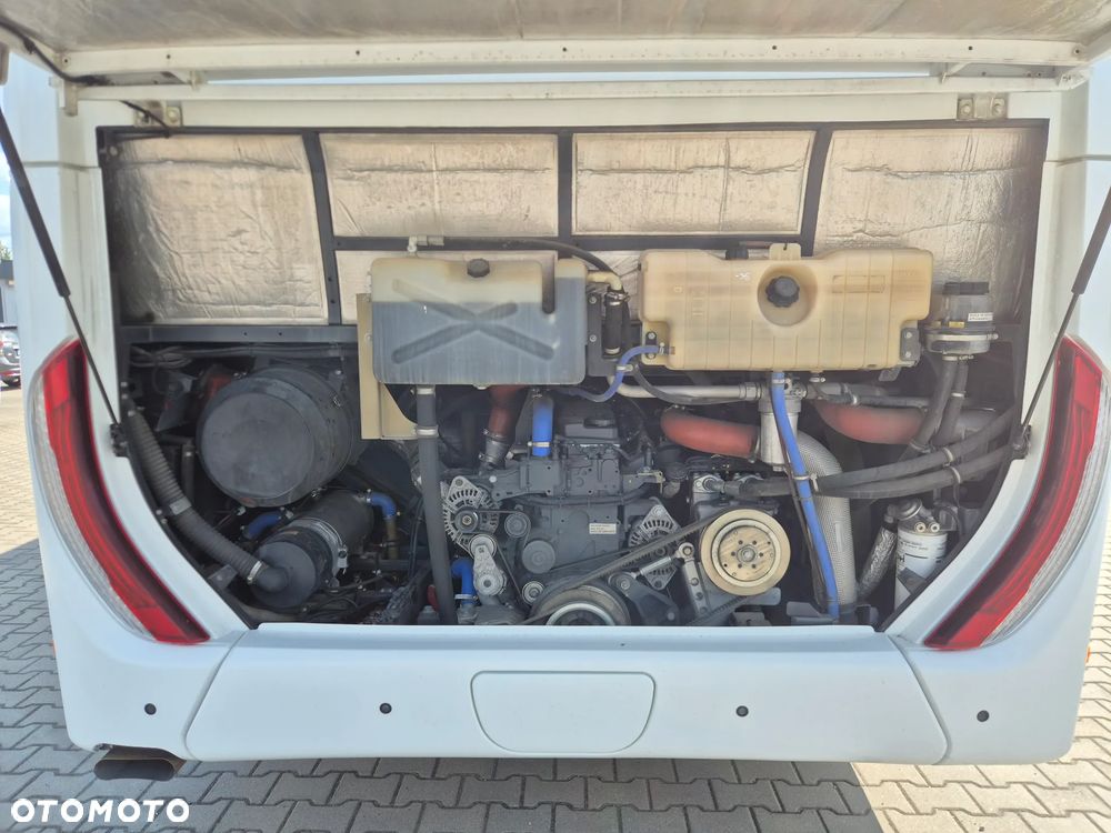 Iveco CROSSWAY/ SPROWADZONY/ 186 000 KM / MANUAL/ 64 MIEJSCA + STOJĄCE - 40