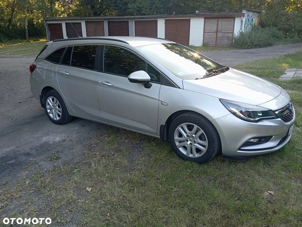 Opel Astra 1.4 T Enjoy - 1