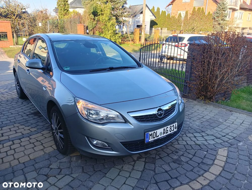 Opel Astra 1.4 Turbo Edition - 4
