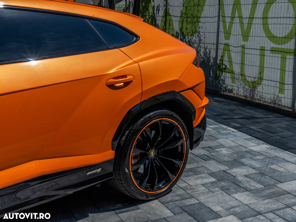 Lamborghini URUS - 15