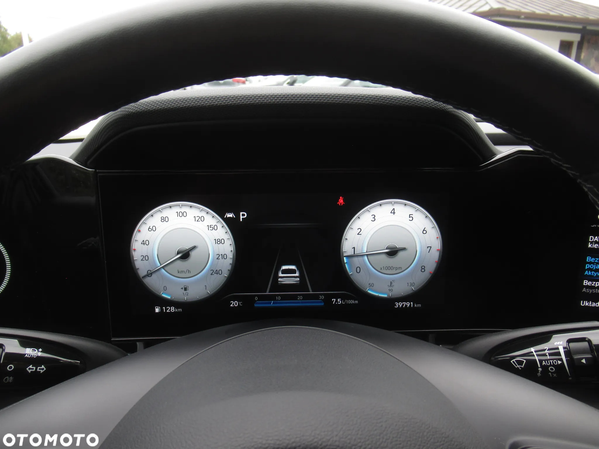 Hyundai Elantra 1.6 Executive CVT - 33