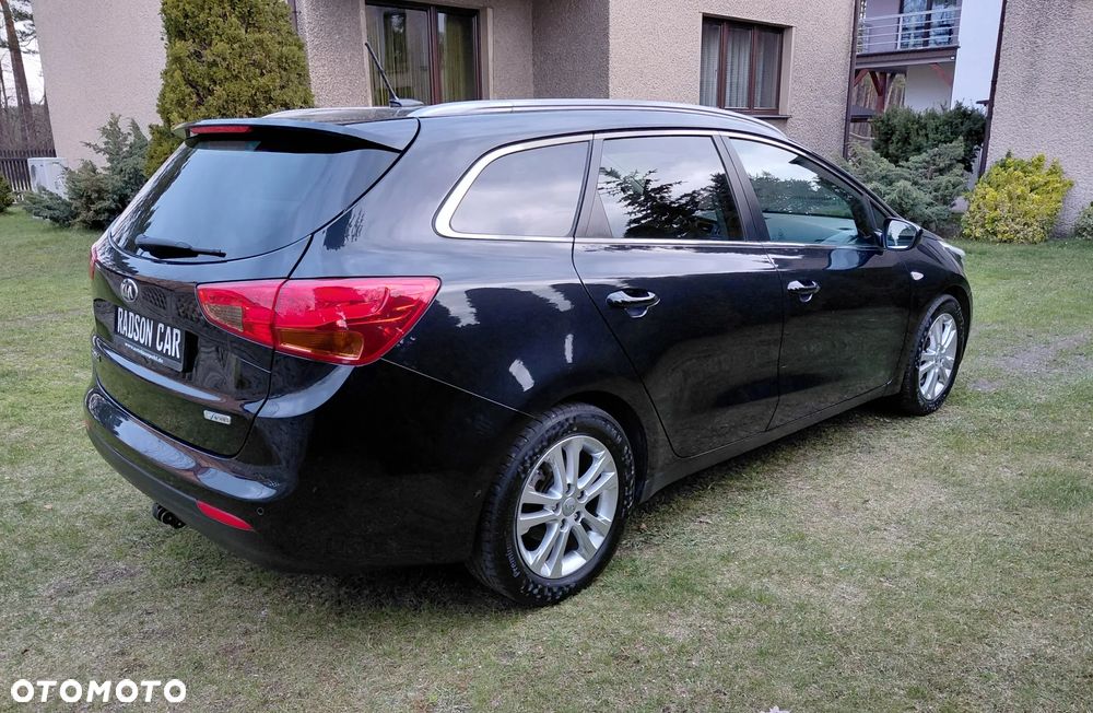 Kia Ceed 1.6 CRDi 128 Platinum Edition - 4