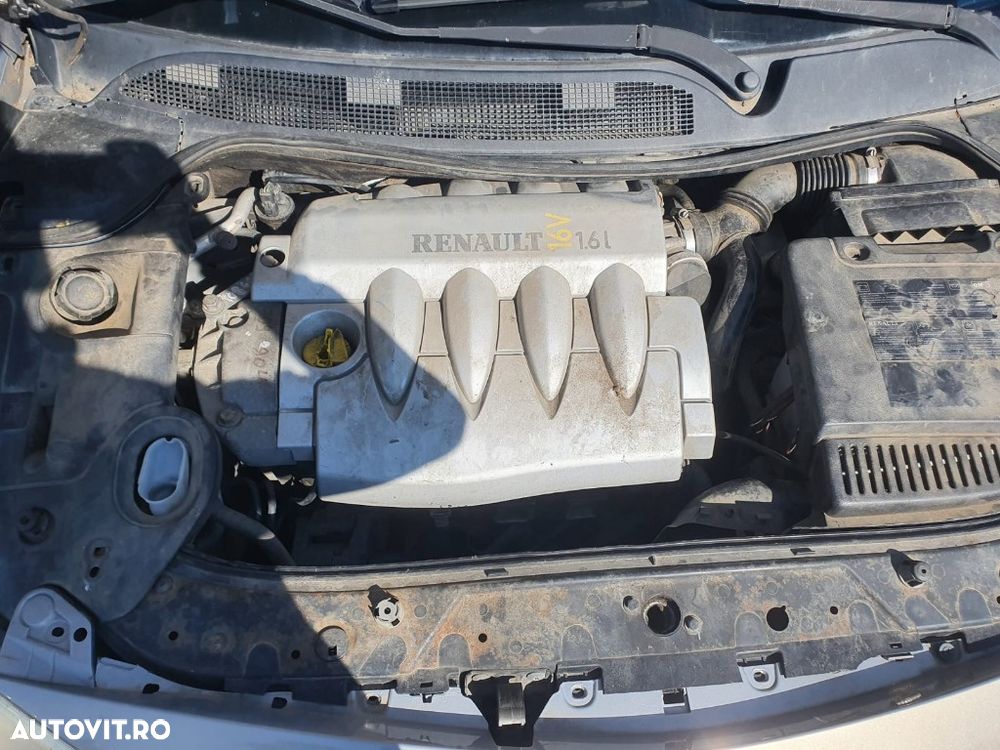 Dezmembrez Renault Megane 2 motor  1.6 benzina 112cp, K4M, Clio cutie de viteze dezmembrari piese - 7