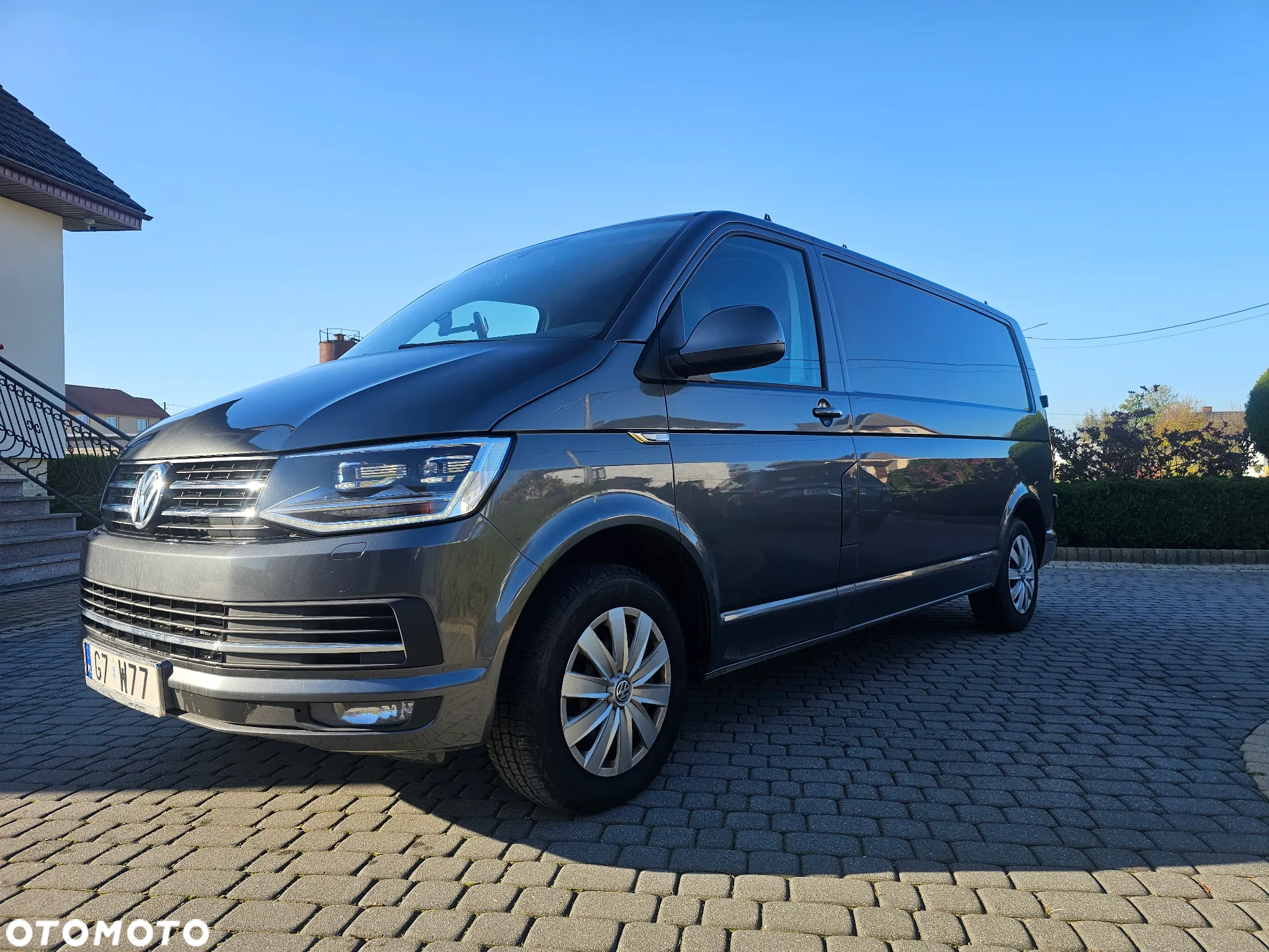 Volkswagen Transporter - 2