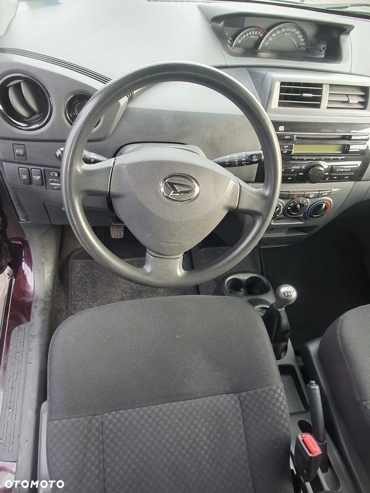 Daihatsu Materia 1.5 - 13