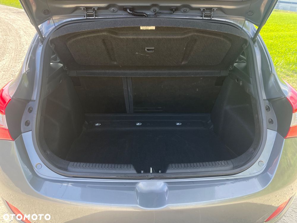 Hyundai i30 1.4 CRDi Trend - 8