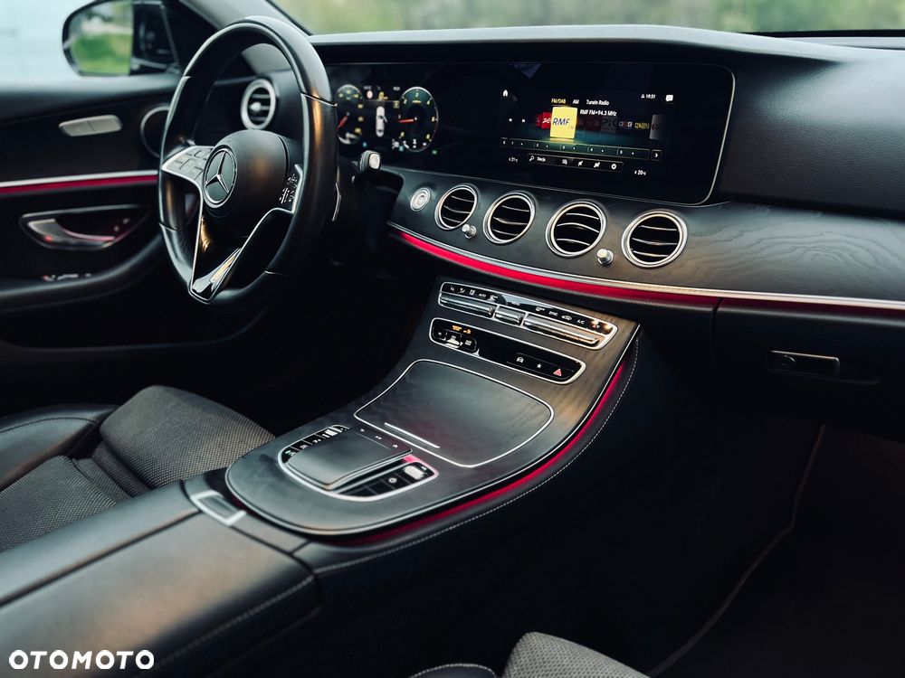 Mercedes-Benz Klasa E - 31