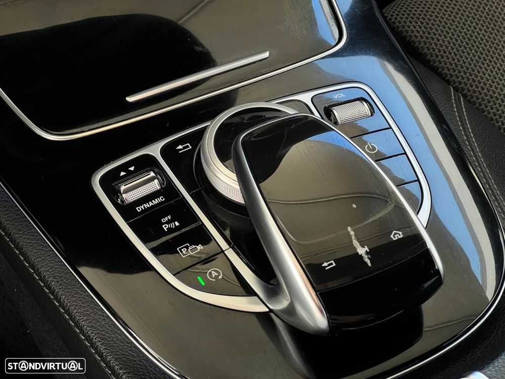 Mercedes-Benz E 220 - 22