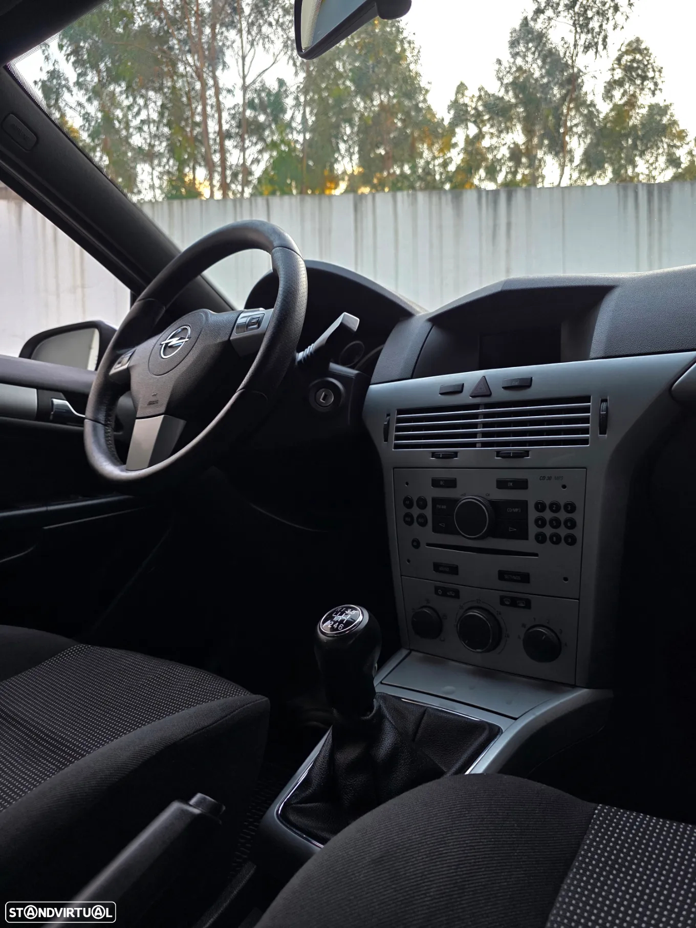 Opel Astra GTC 1.3 CDTi - 47