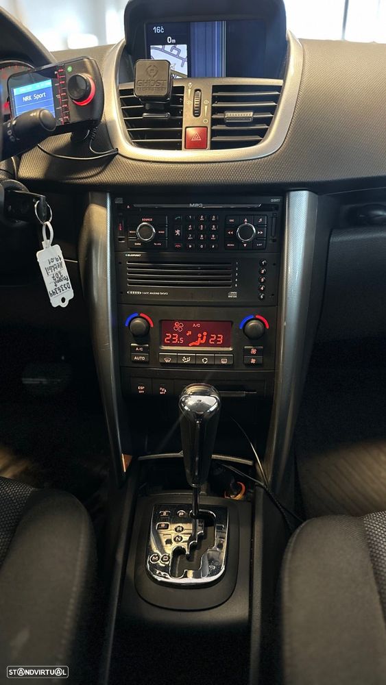 Peugeot 207 - 8