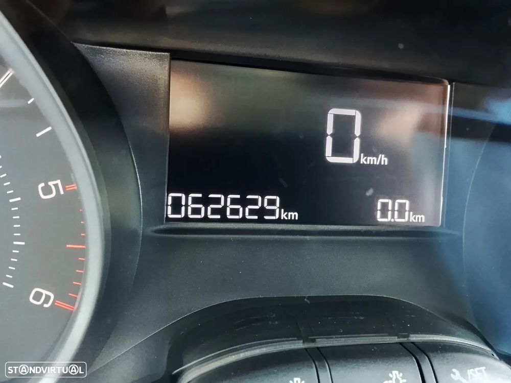 Peugeot 208 1.6 BlueHDi Style - 5