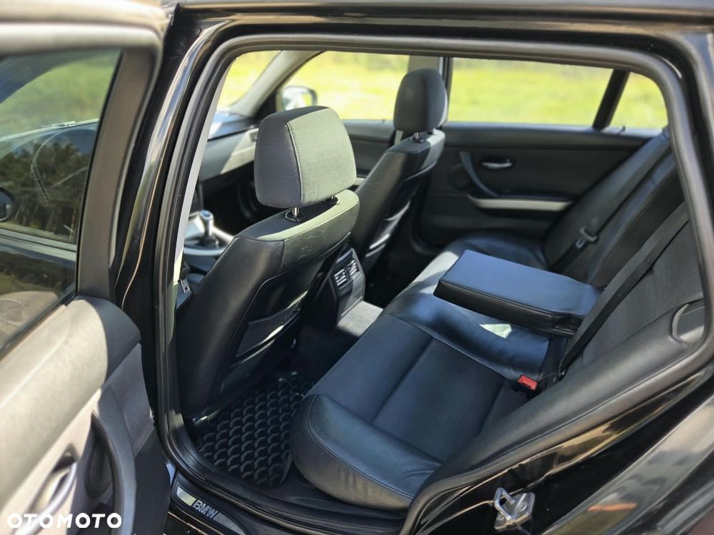 BMW Seria 3 2011 photo 5