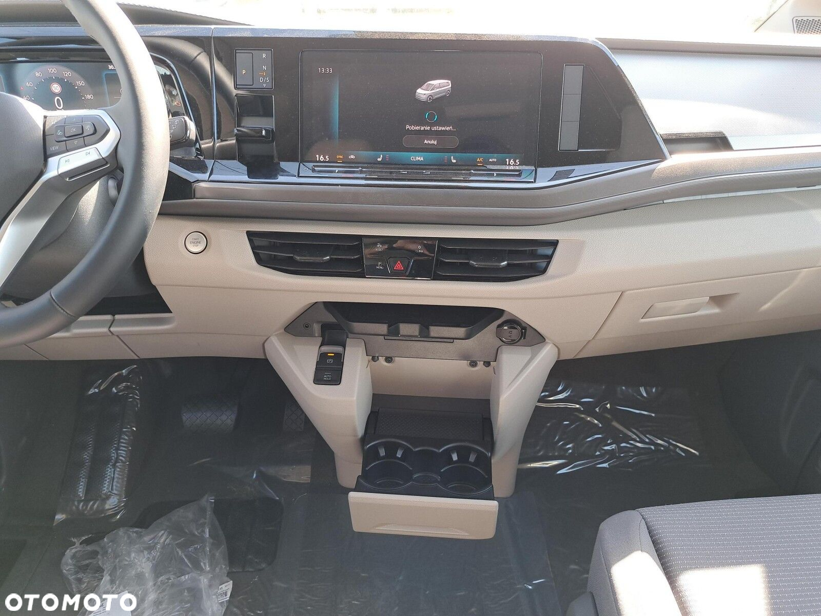 Volkswagen multivan Family L2 silnik: 2,0 l TDI SCR 150 KM / skrzynia biegów: 7-biegowa DSG rozstaw osi: 3124 mm - 15