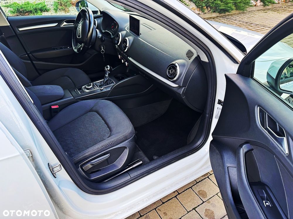 Audi A3 Sportback 1.6 TDI (clean diesel) S tronic Attraction - 33