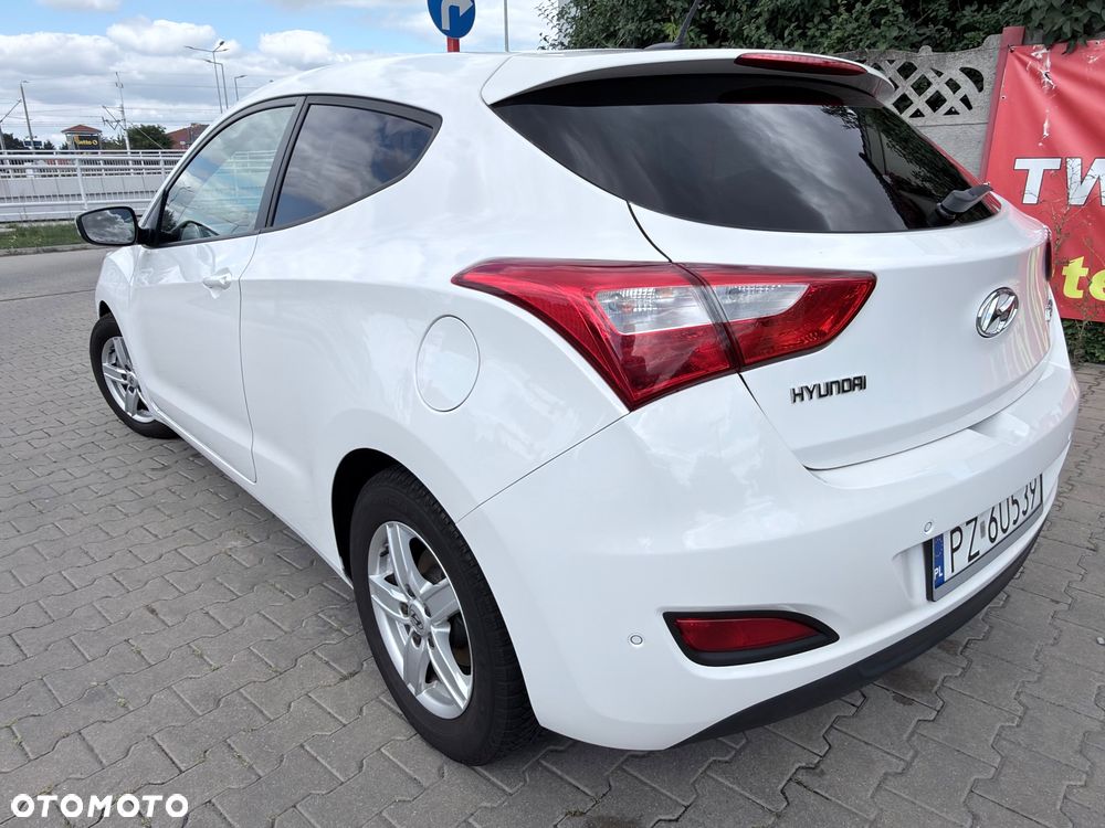 Hyundai i30 1.6 CRDi Premium - 4