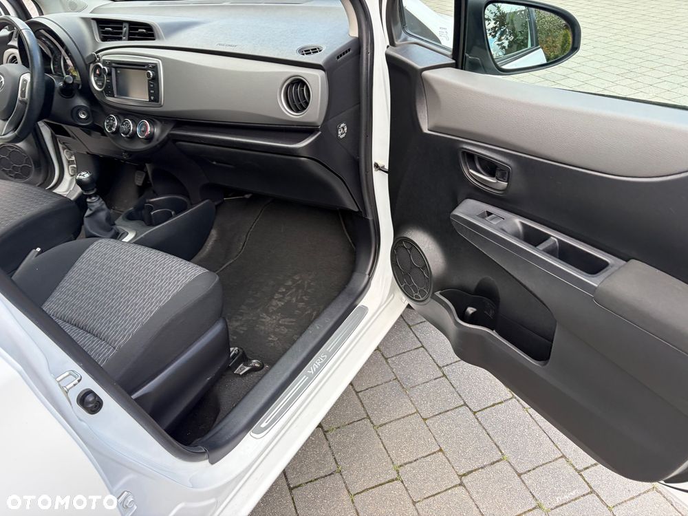 Toyota Yaris 1.33 Selection Passion - 36