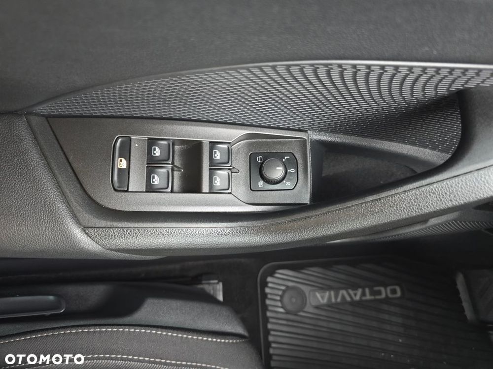 Skoda Octavia 1.5 TSI ACT Style - 23