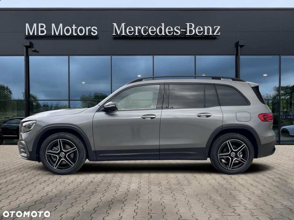 Mercedes-Benz GLB - 4