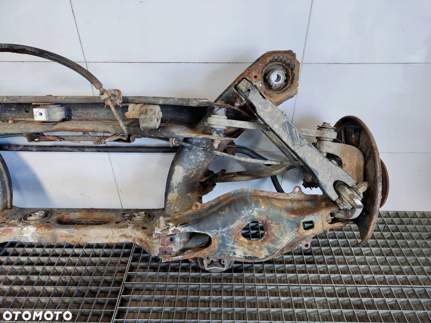 SANKI BELKA OŚ TYŁ TYLNA WÓZEK ZAWIESZENIE KOŁYSKA MERCEDES E W212 KOMBI - 9