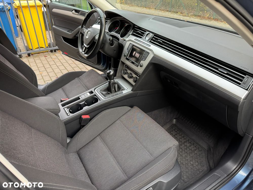 Volkswagen Passat 1.8 TSI BMT Comfortline - 19