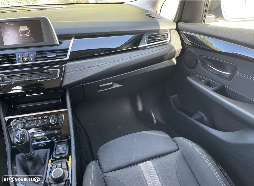 BMW 216 Active Tourer d Line Sport - 26